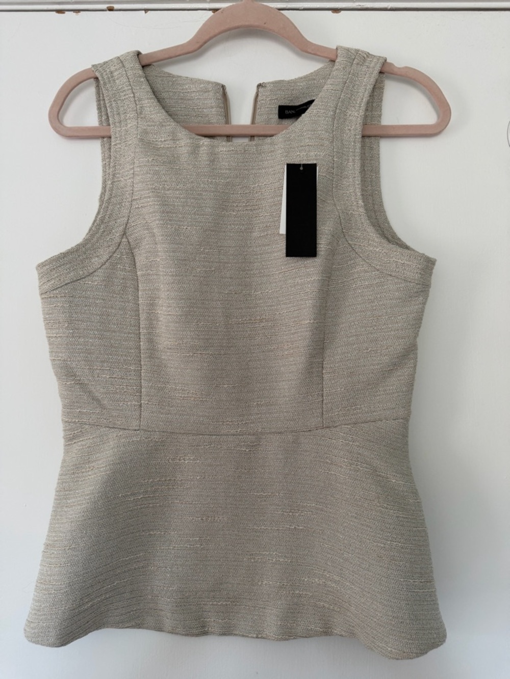 Banana Republic Neutral Beige Textured Sleeveless Peplum Top women Size 6